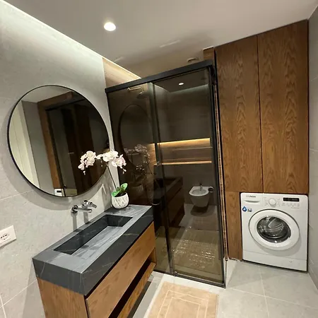 Adam's House * ティラナ