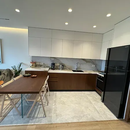 아파트 Adam's House 티라나